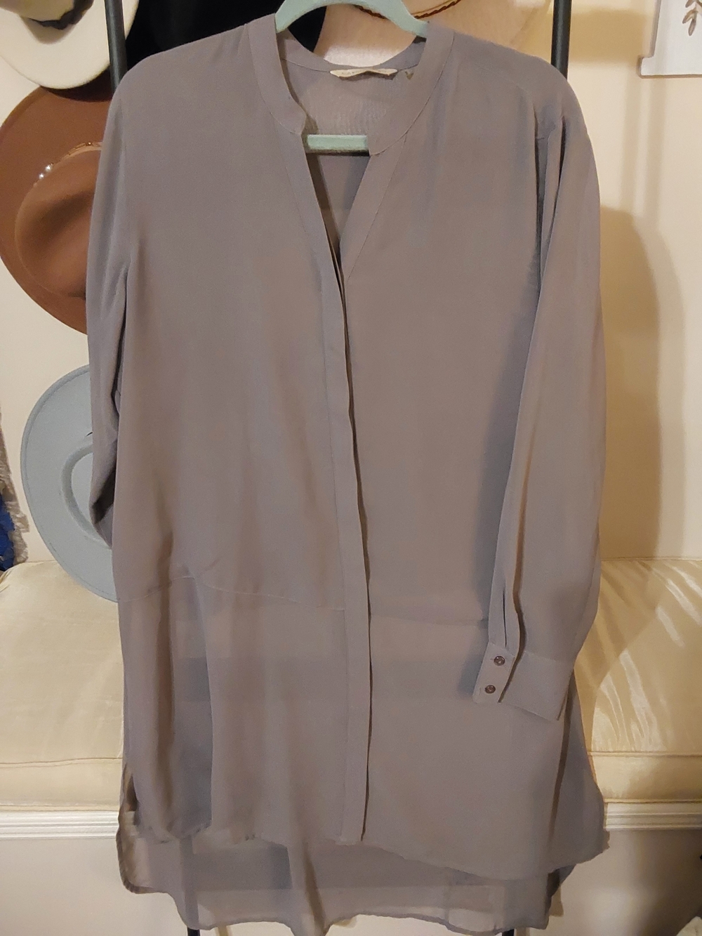 Soft Surroundings Taupe V-Neck Long Sleeve Blouse